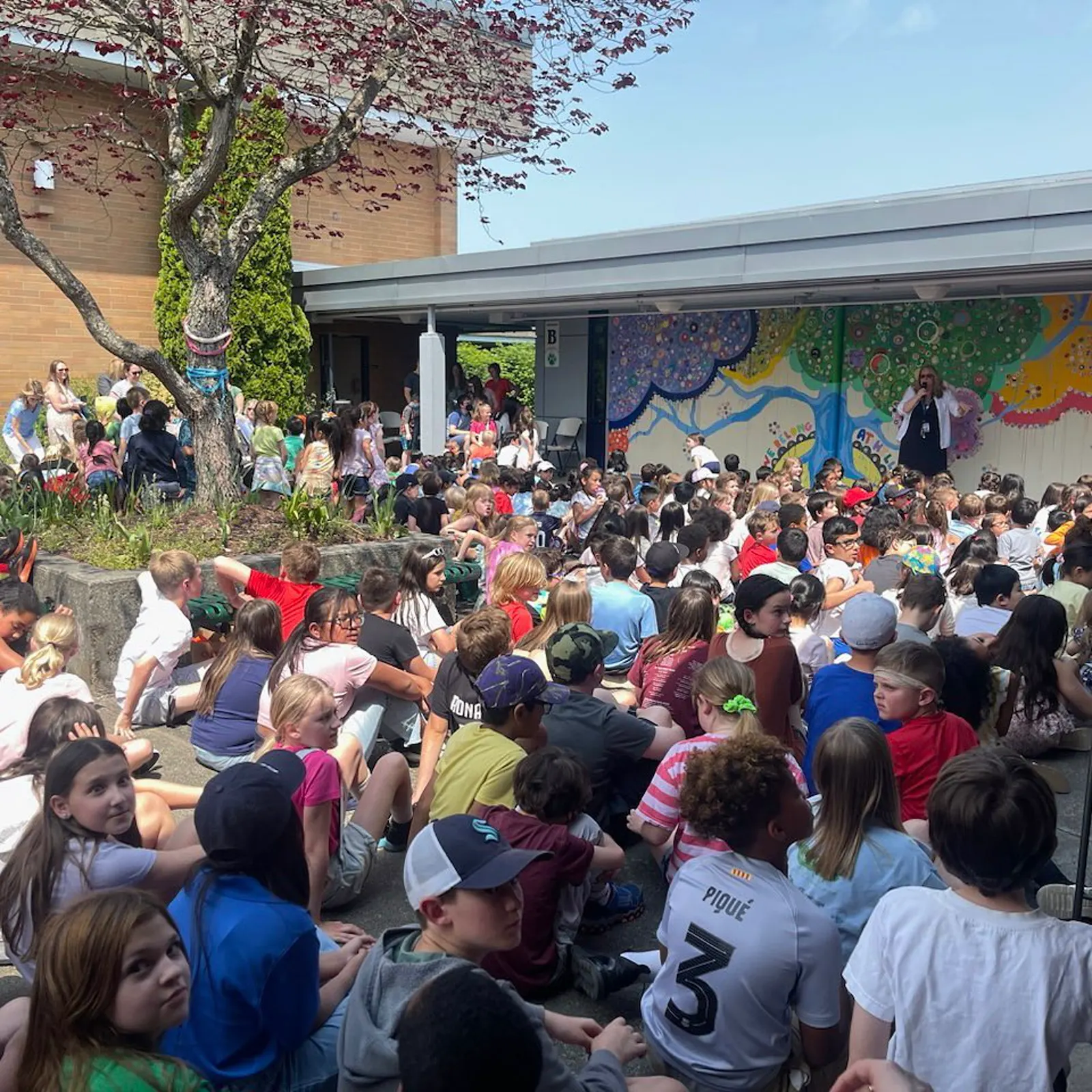 Hilltop Elementary Tree Mural, project image 4